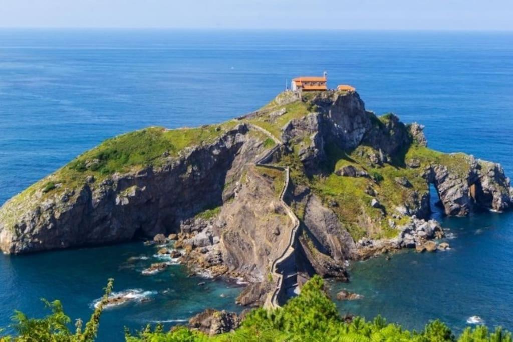 Comodo Apartamento En El Centro De Bermeo. Luaran gambar